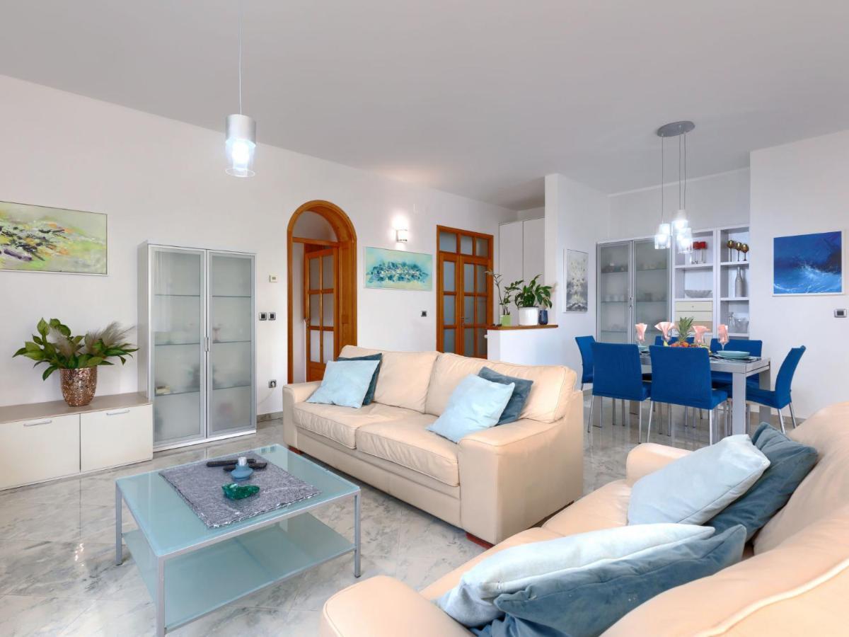Appartement Hrvatin By Interhome Pula