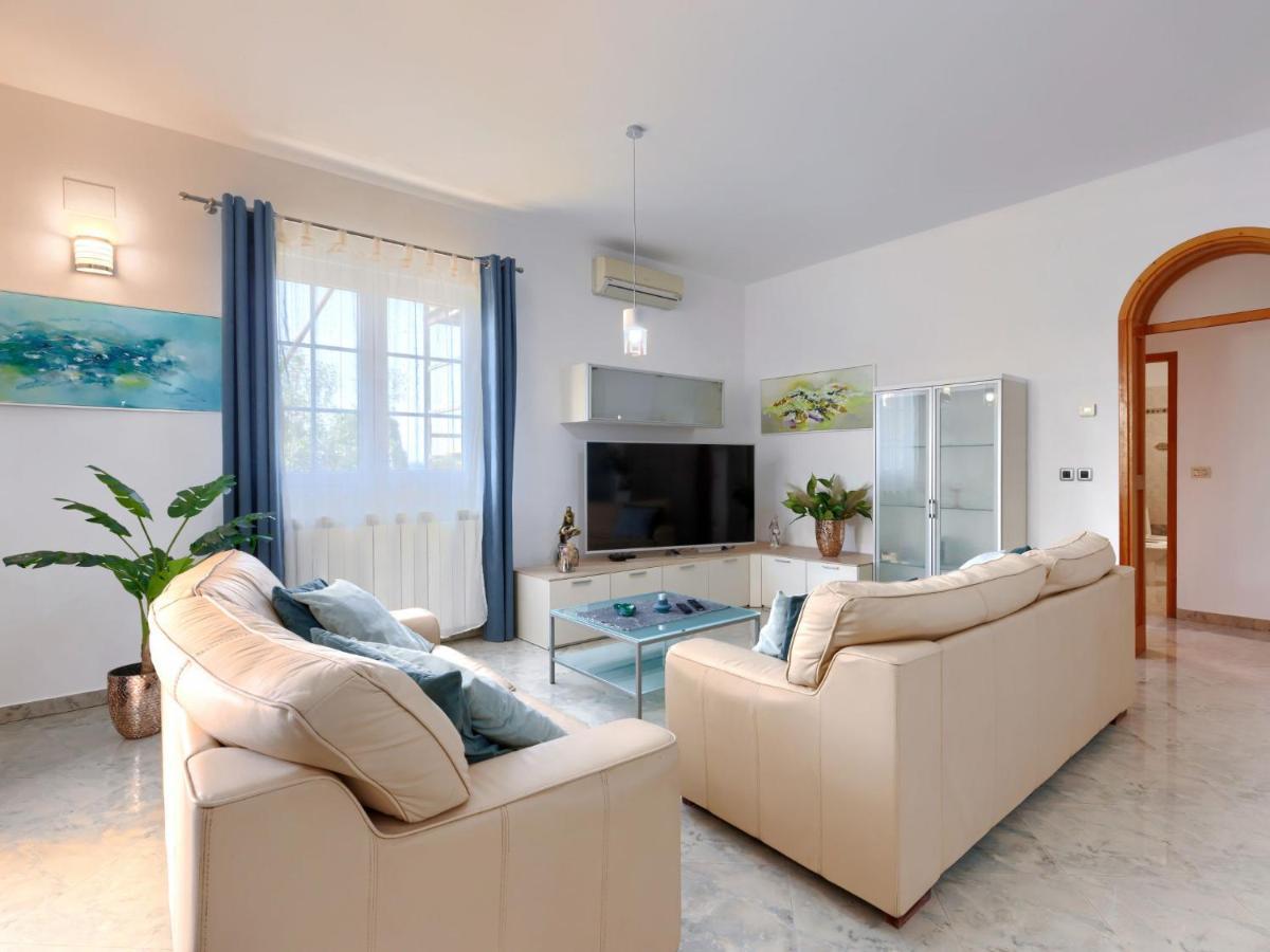 Appartement Hrvatin By Interhome Pula