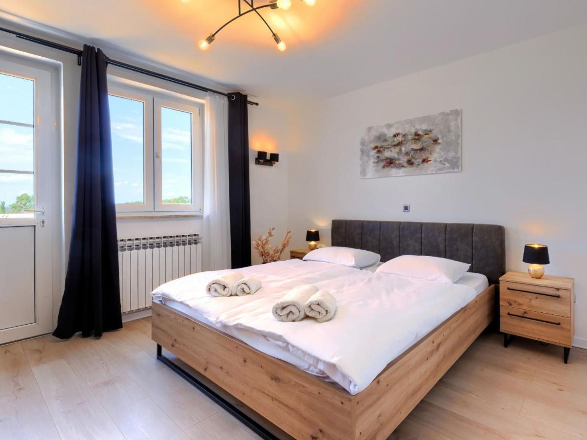 Appartement Hrvatin By Interhome Pula