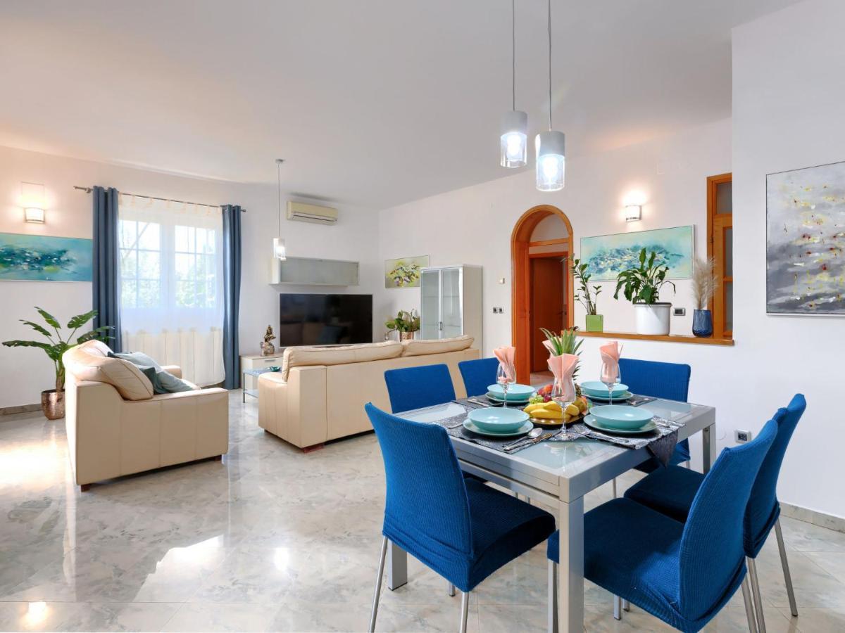 Hrvatin By Interhome Pula