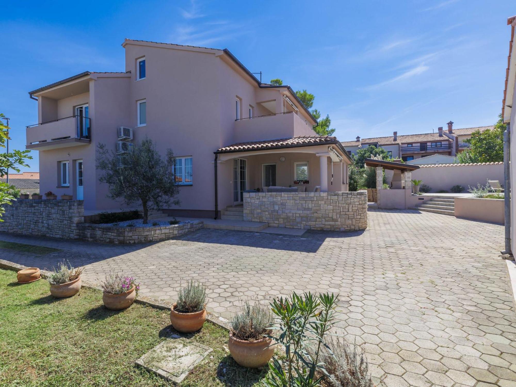 Hrvatin By Interhome Appartamento Pola